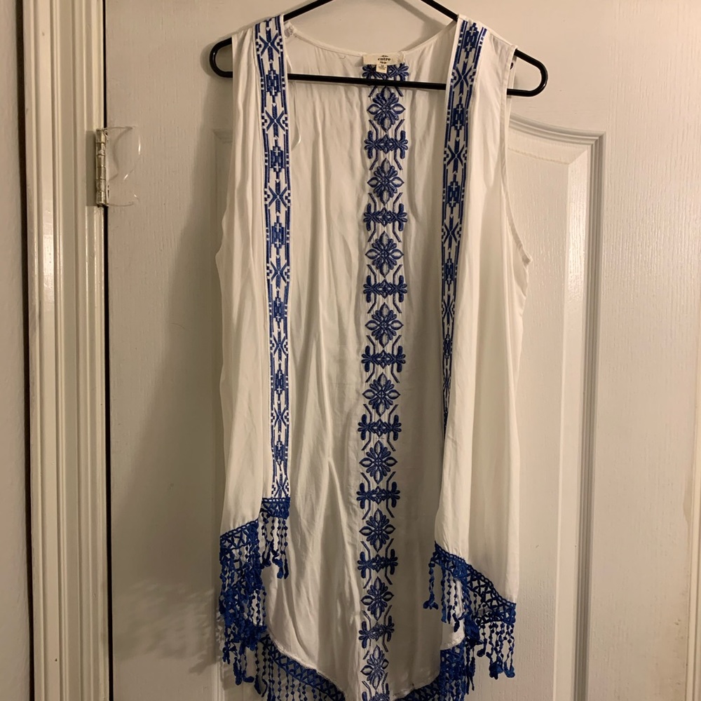 Sleeveless kimono